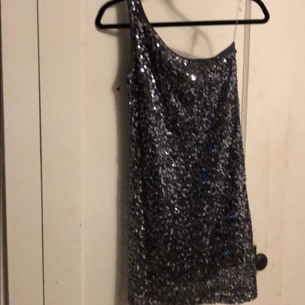 One-shoulder sequined mini dress